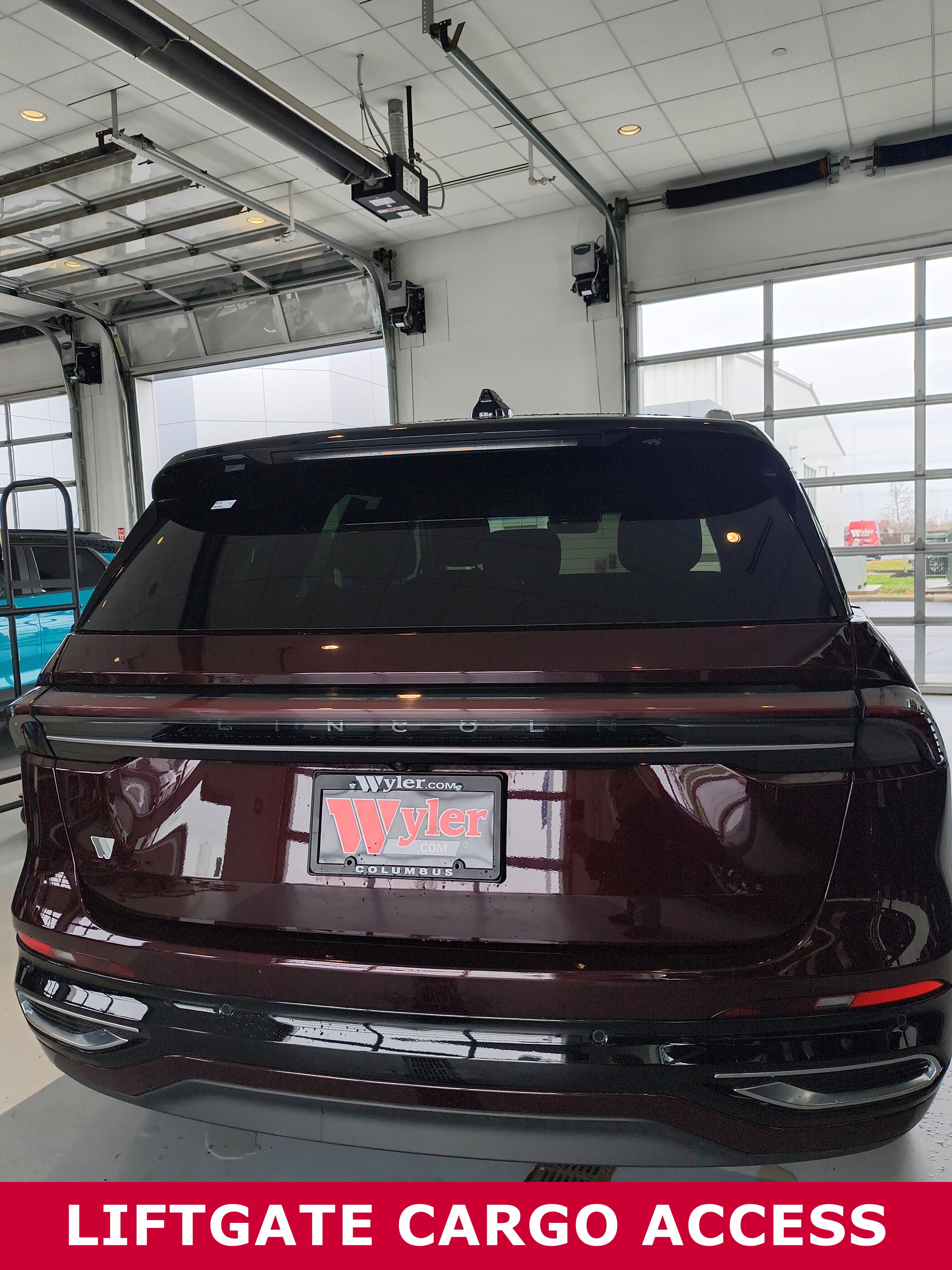 Used 2024 Lincoln Nautilus Reserve w/ Equipment Group 202A image 5