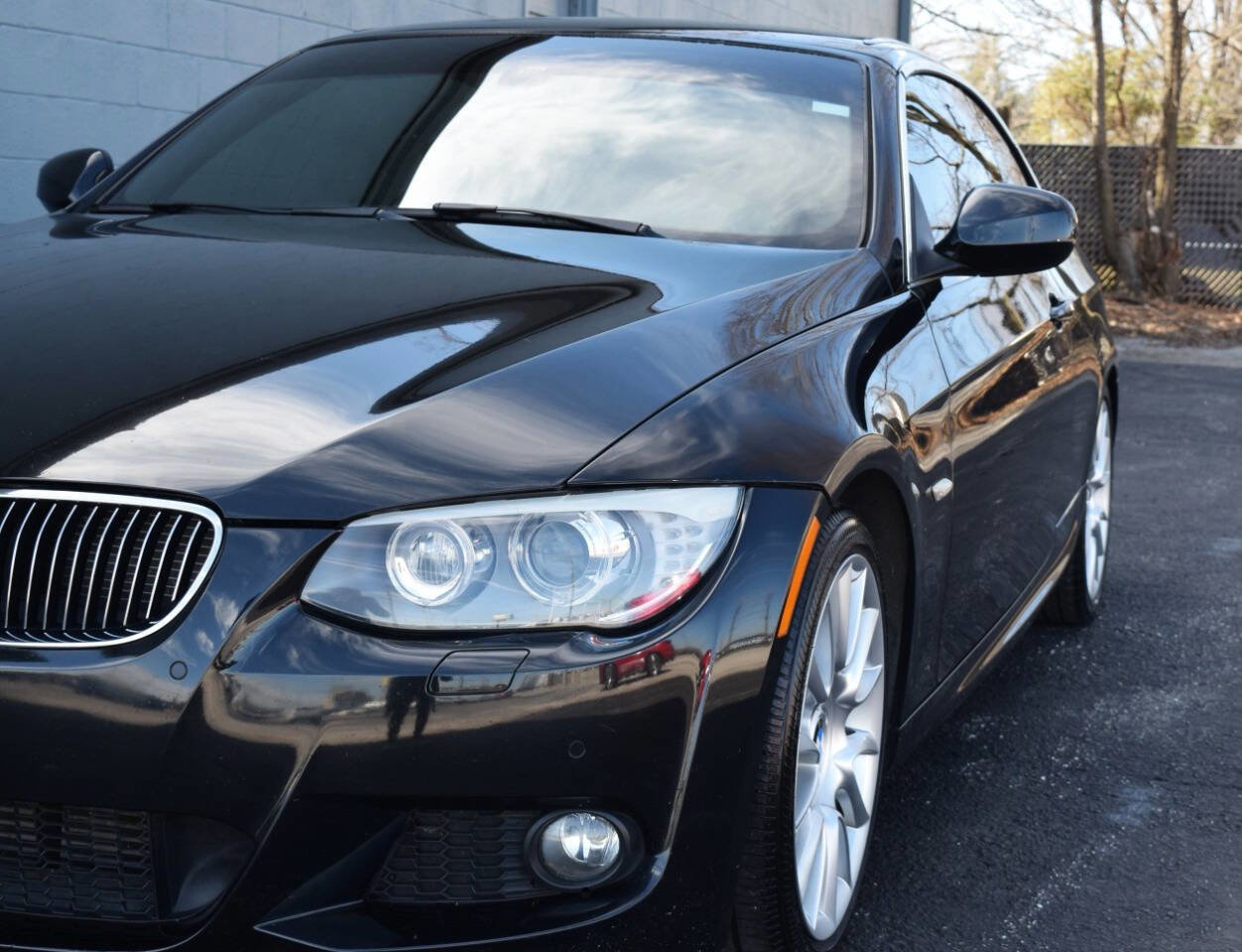 Used 2012 BMW 335i Convertible image 10