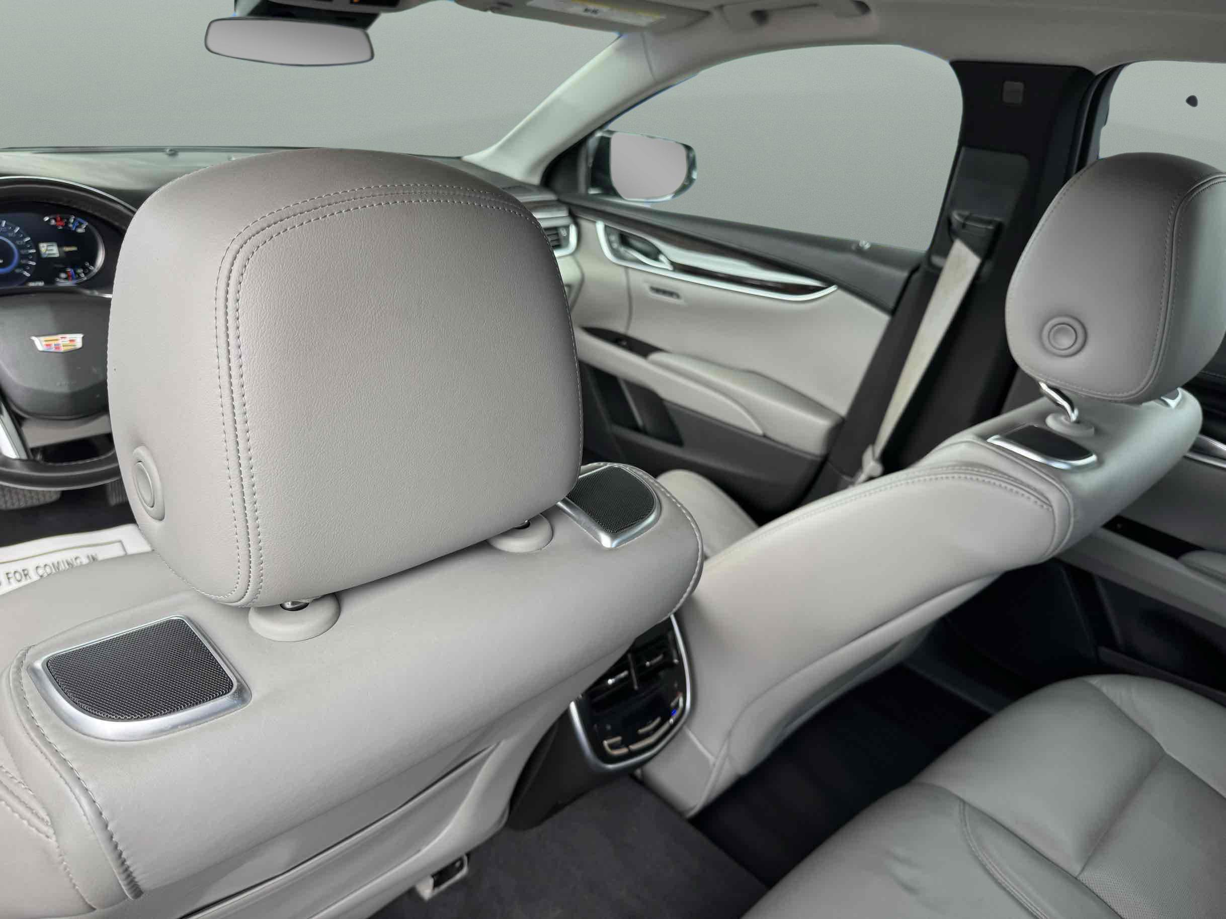Used 2016 Cadillac XTS Premium FWD image 13