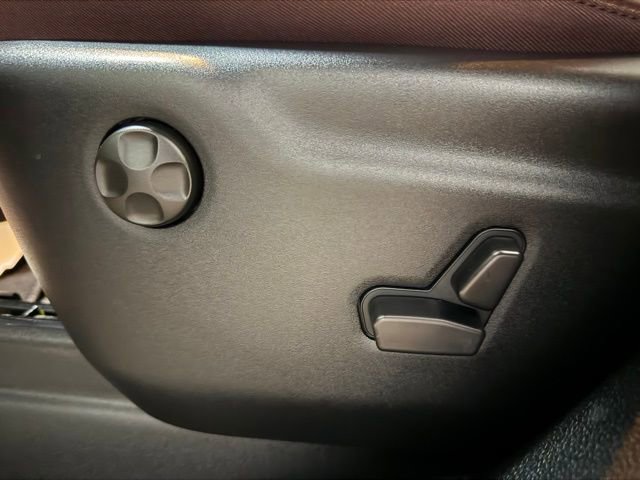 Used 2025 Dodge Durango GT image 16