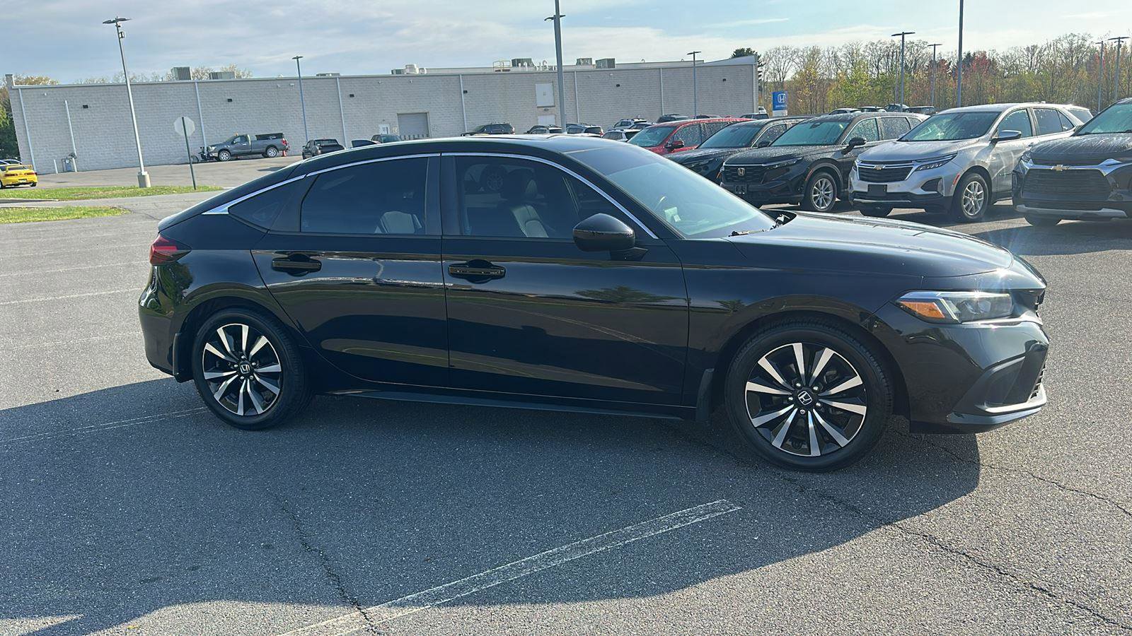 Used 2022 Honda Civic EX-L image 3