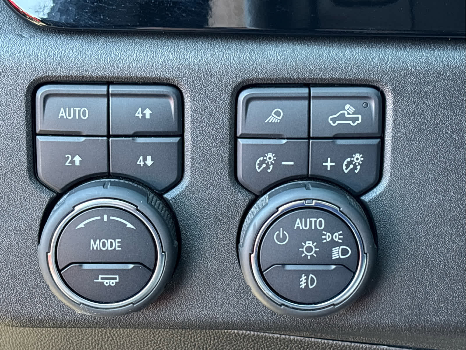 Certified 2024 Chevrolet Silverado 2500 ZR2 w/ Technology Package image 26