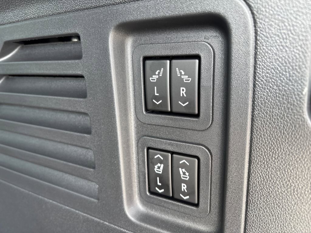 New 2026 GMC Acadia Denali Ultimate w/ LPO, Floor Liner Package image 48