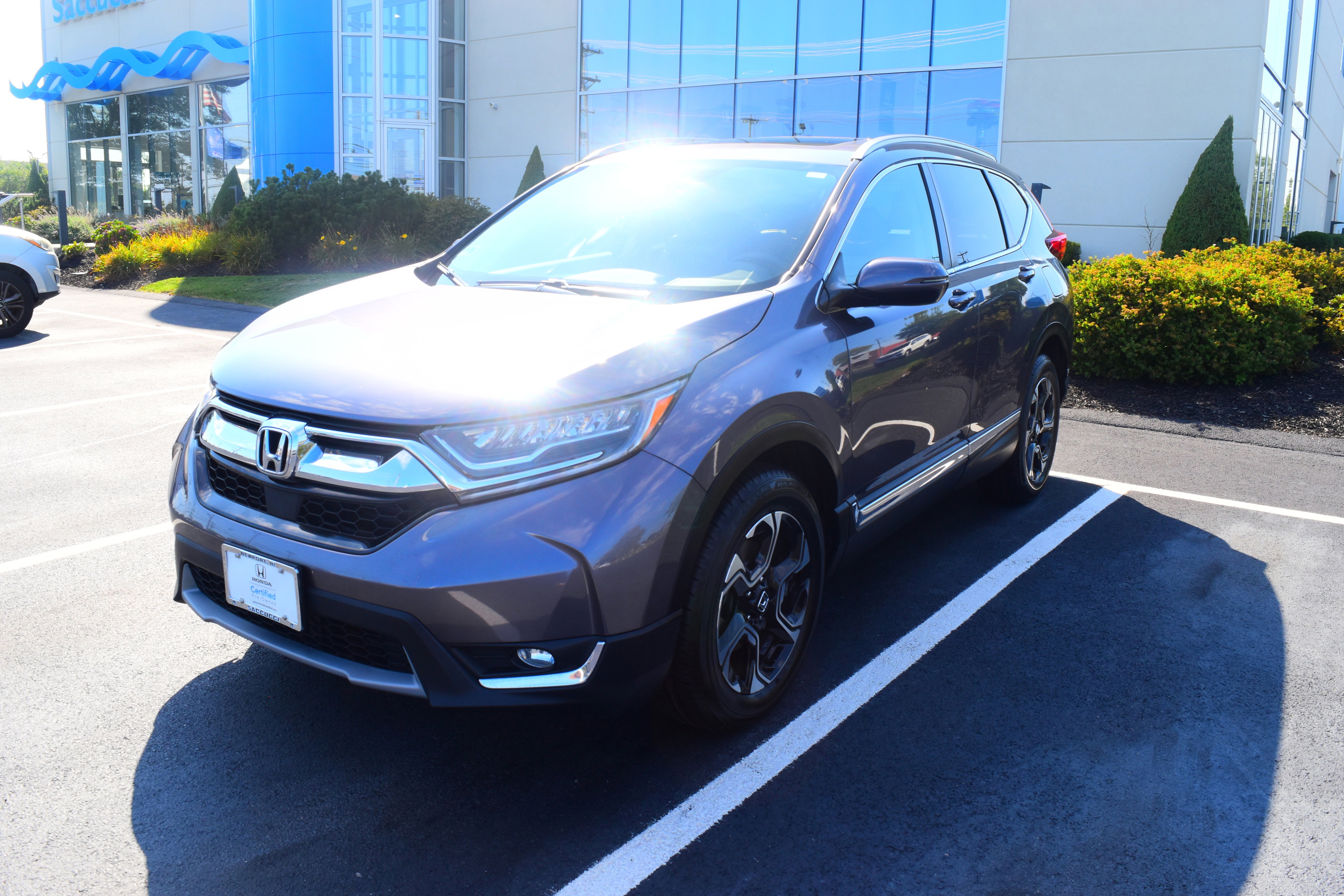 Certified 2018 Honda CR-V Touring image 1