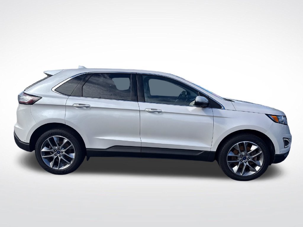 Used 2017 Ford Edge Titanium w/ Equipment Group 302A AWD/4WD image 6