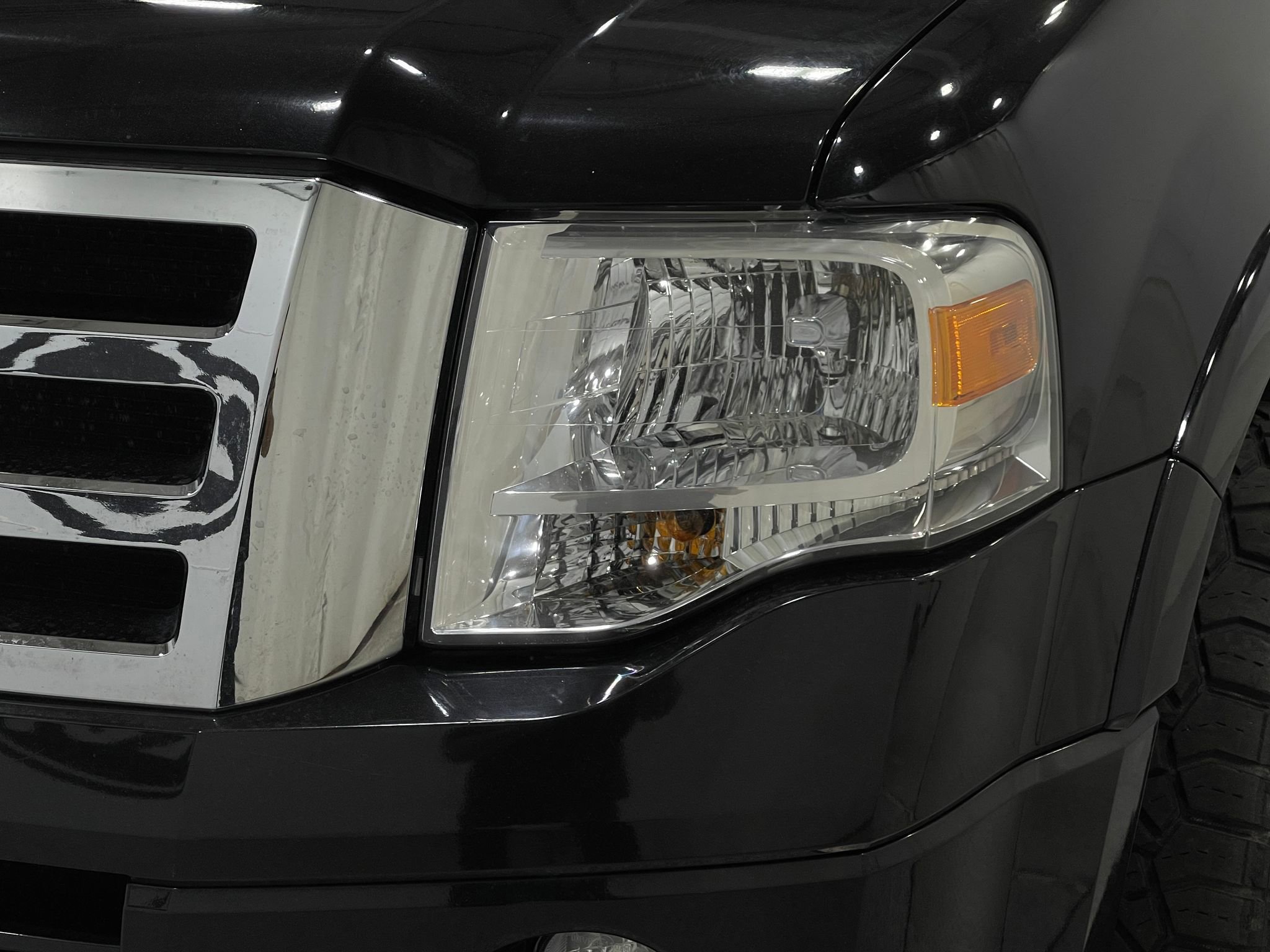 Used 2012 Ford Expedition XLT AWD/4WD image 32