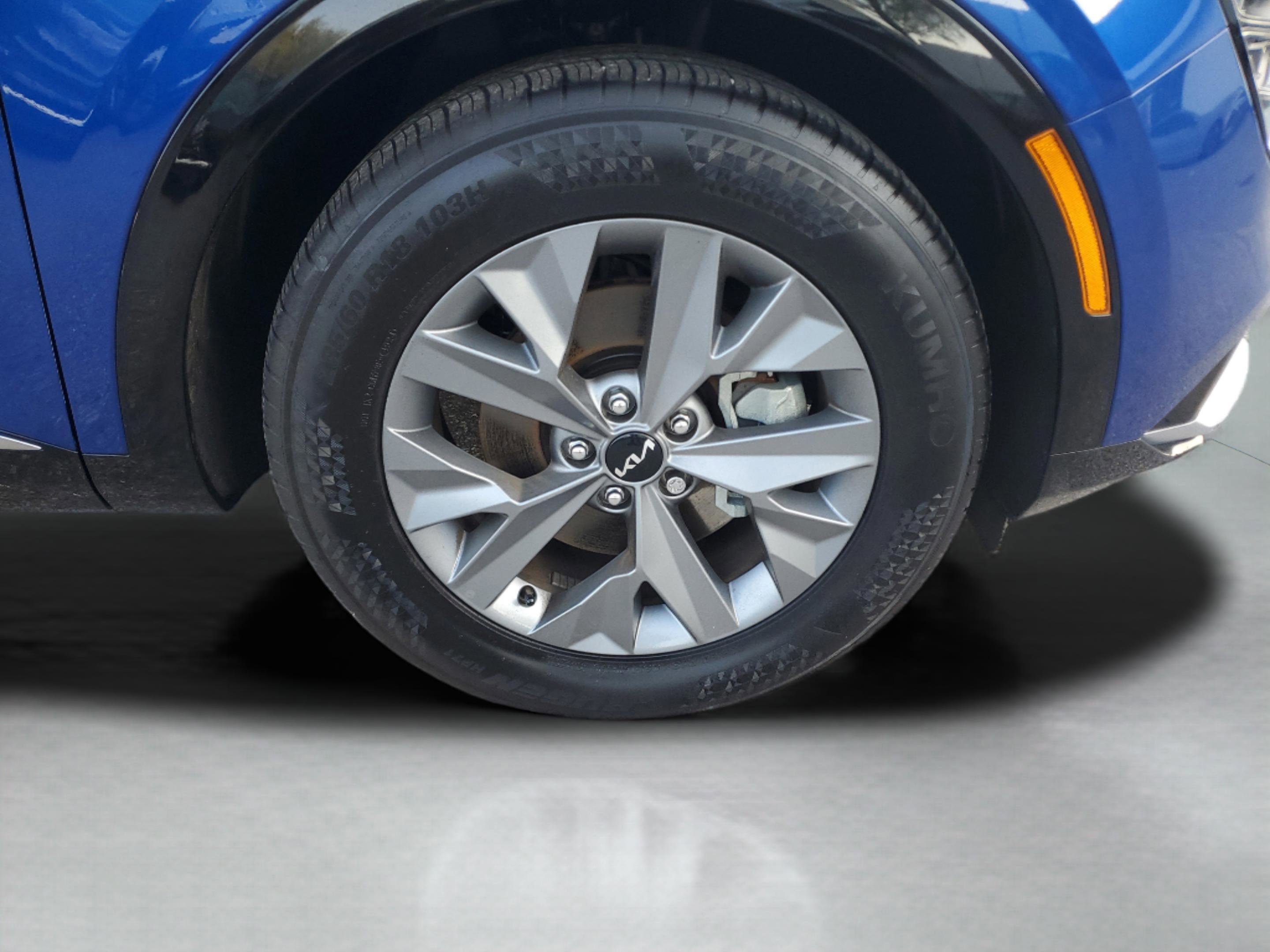 Used 2025 Kia Sportage SX image 29