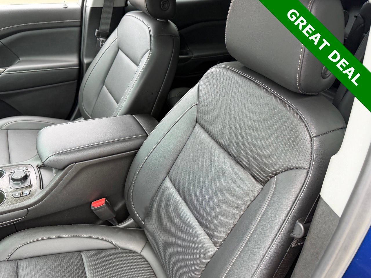Used 2023 GMC Acadia SLT w/ Elevation Edition FWD image 31