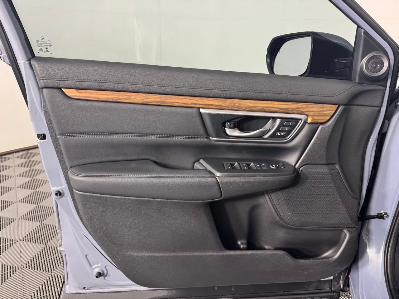 Used 2022 Honda CR-V Touring image 9