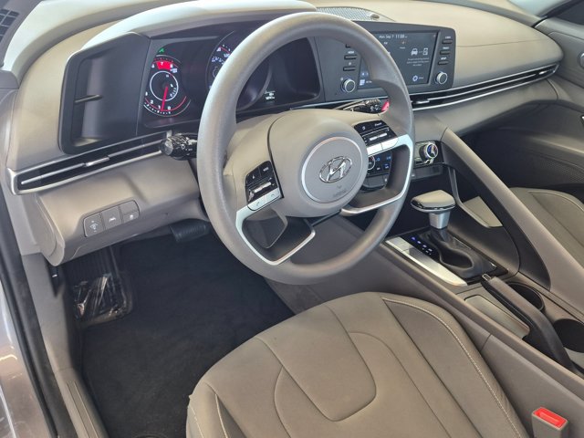 Used 2023 Hyundai Elantra SEL FWD image 10