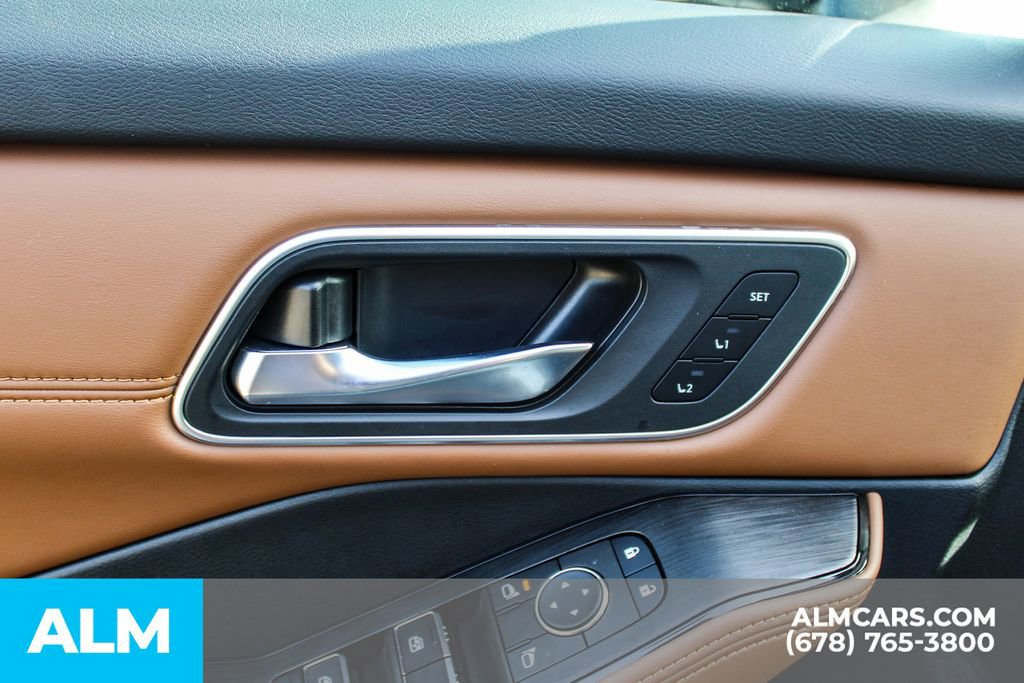 Used 2025 Nissan Rogue Platinum w/ Platinum Premium Package FWD image 41