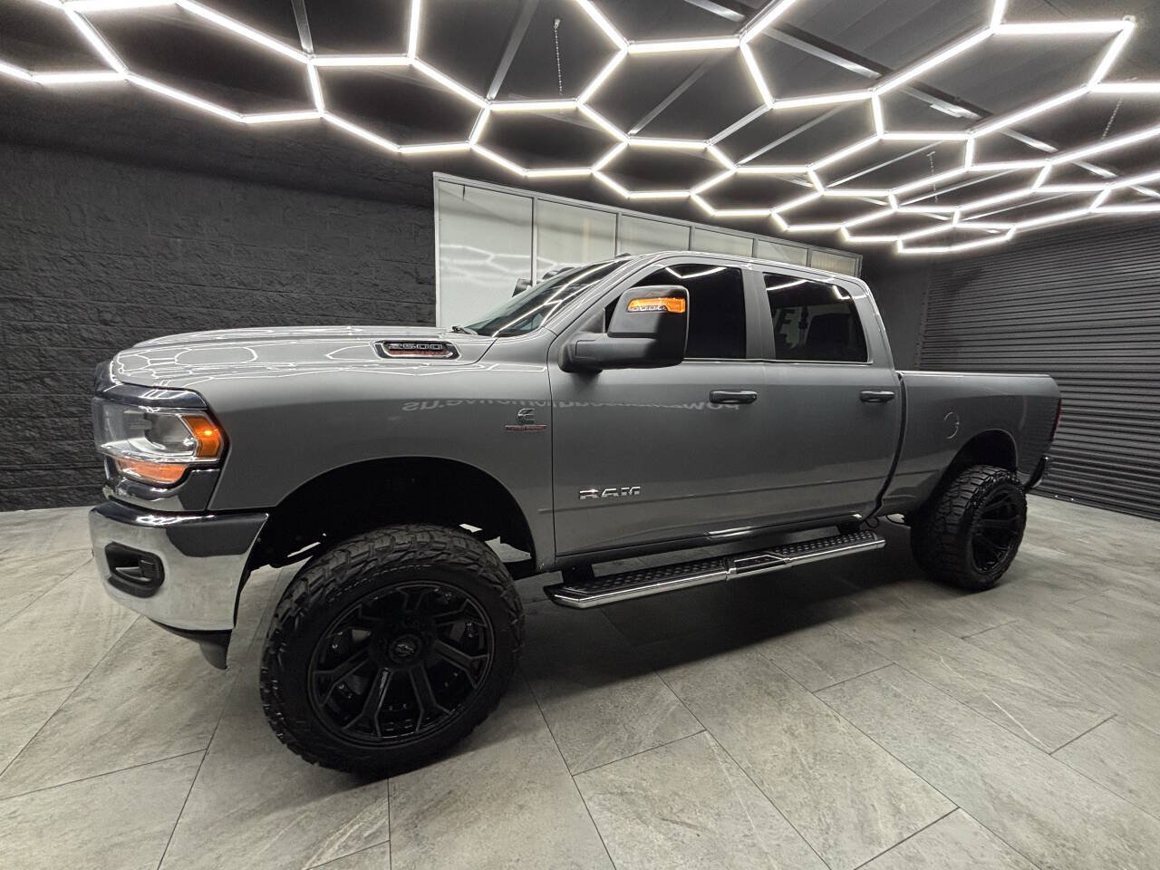 Used 2023 RAM 2500 Big Horn w/ Level 1 Equipment Group AWD/4WD image 8