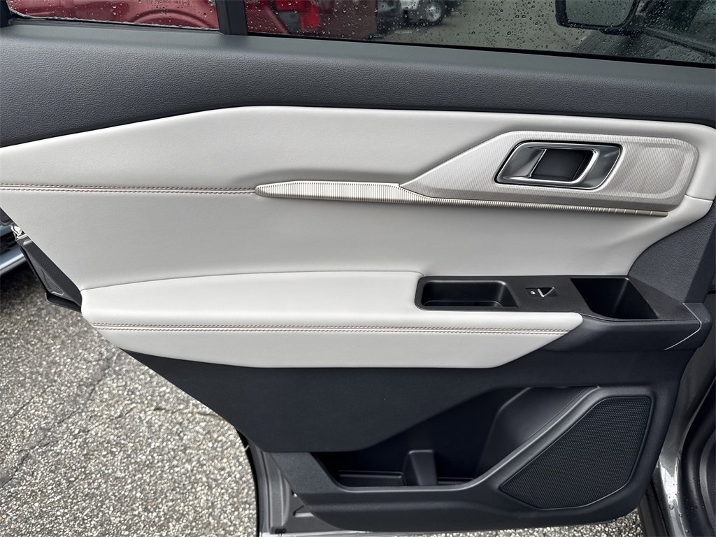New 2026 Ford Explorer Active w/ Active Comfort Package image 23