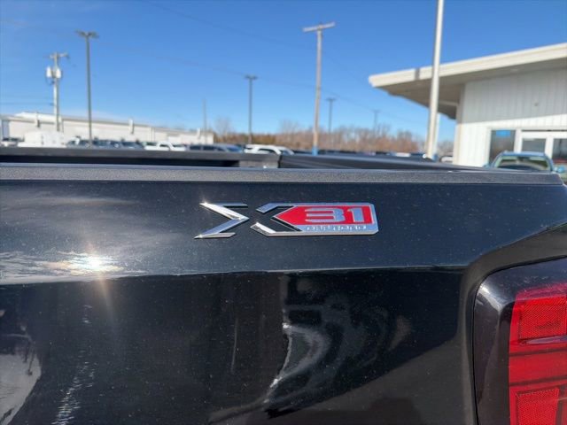 New 2026 GMC Sierra 1500 SLE AWD/4WD image 10