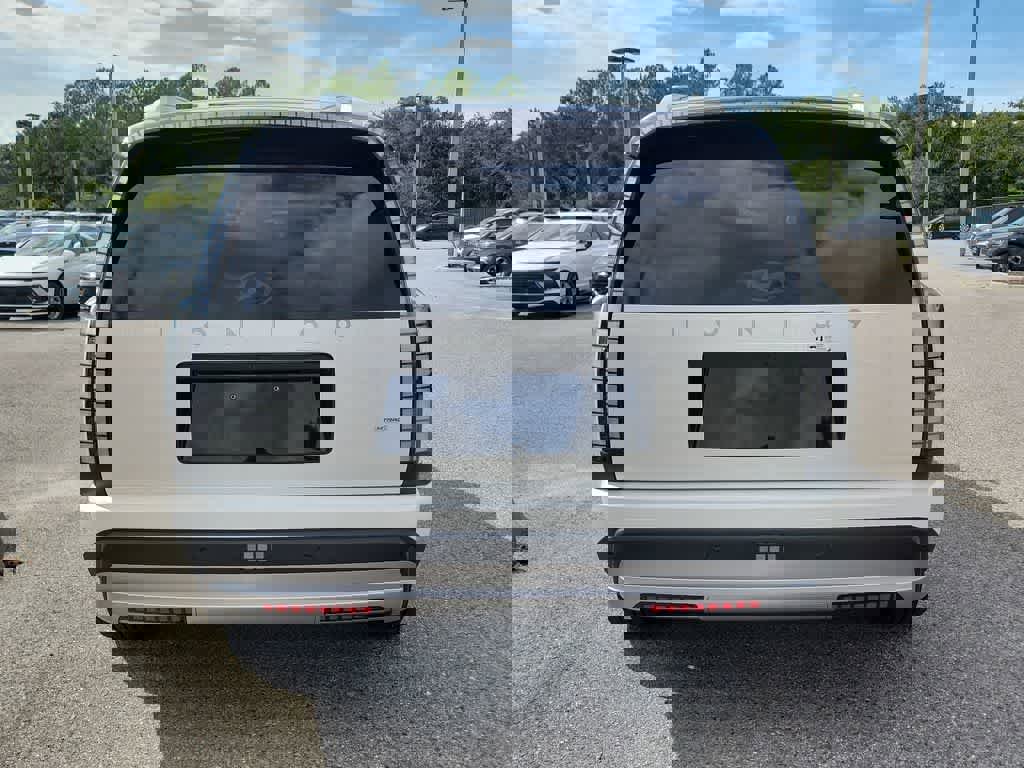 New 2026 Hyundai Ioniq 9 SE image 9