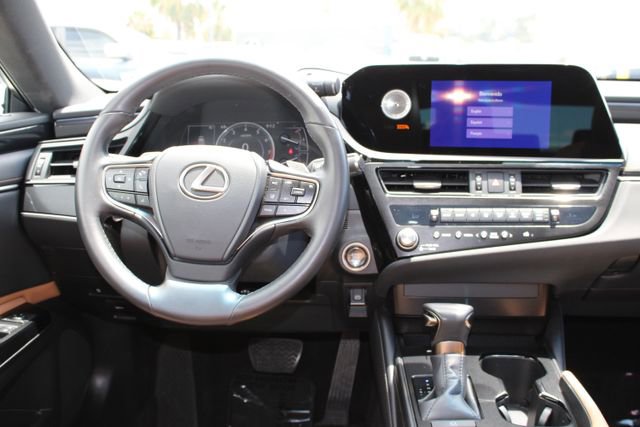 Used 2024 Lexus ES 350 w/ Accessory Package (Z2) FWD image 14