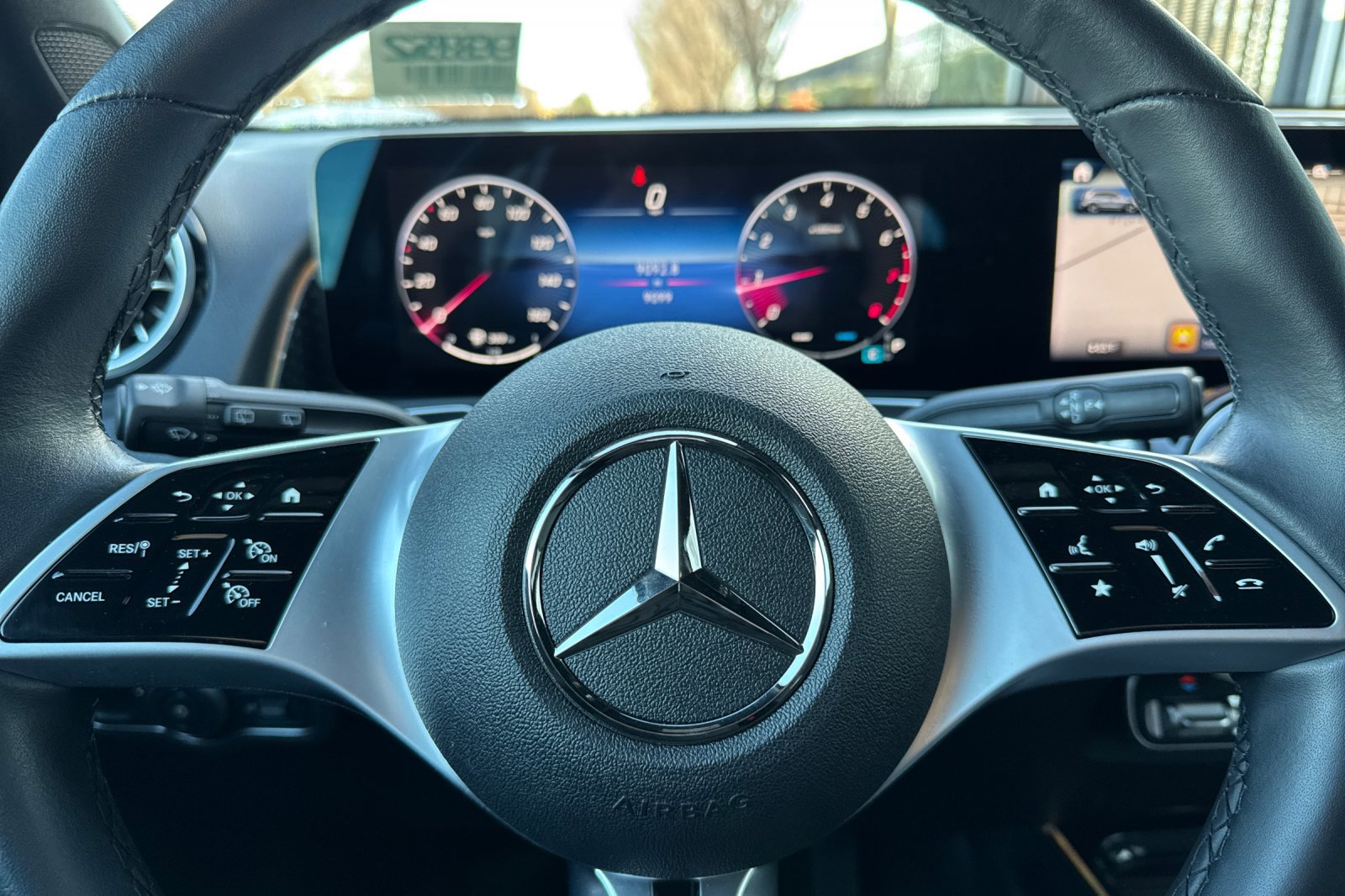 Certified 2025 Mercedes-Benz GLB 250 4MATIC image 24