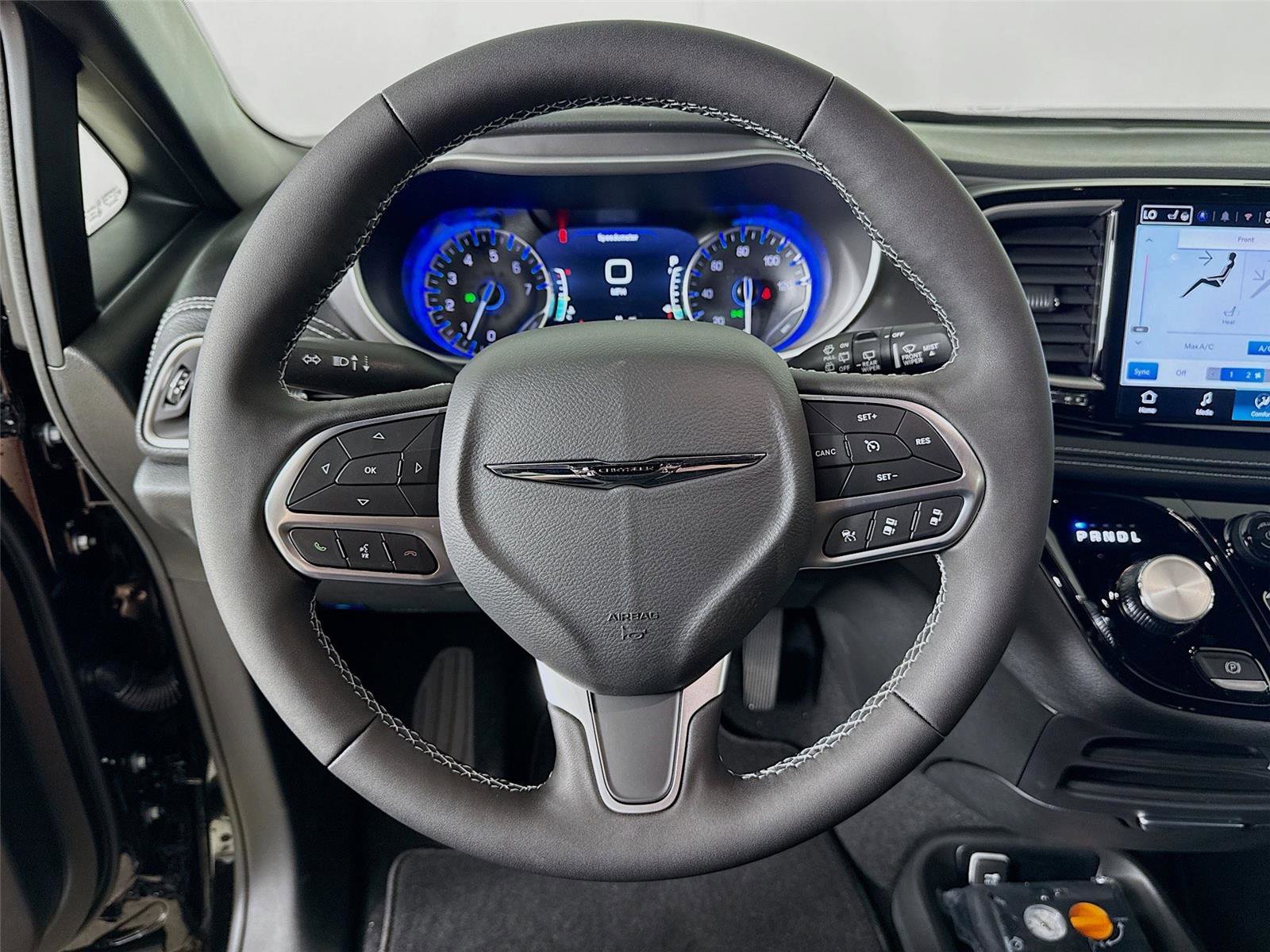 New 2026 Chrysler Pacifica Select image 12