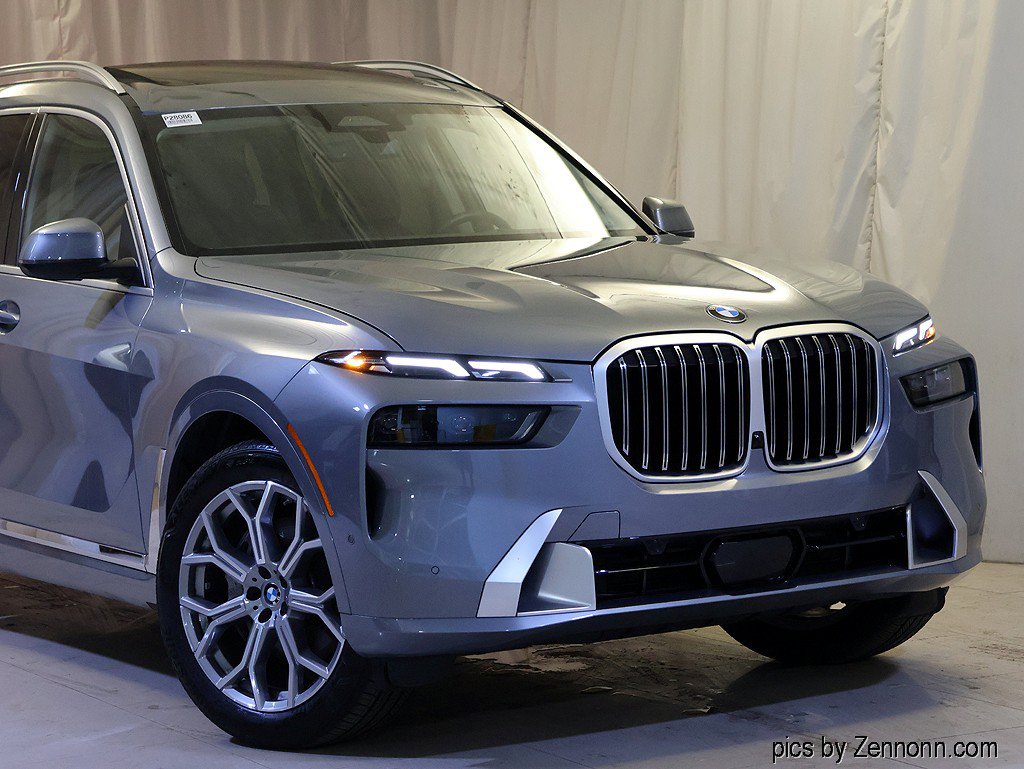 Certified 2026 BMW X7 xDrive40i AWD/4WD image 2