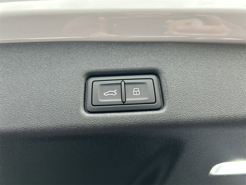 New 2025 Audi Q5 Premium Plus image 35