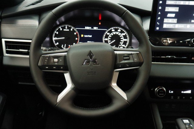New 2026 Mitsubishi Outlander LE FWD image 20