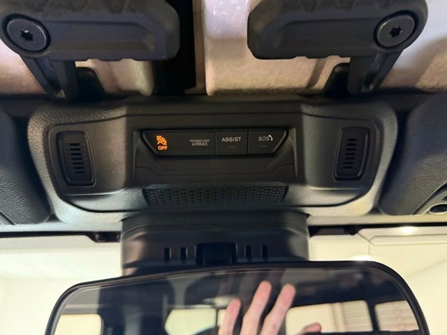 Used 2024 Jeep Gladiator Sport image 20