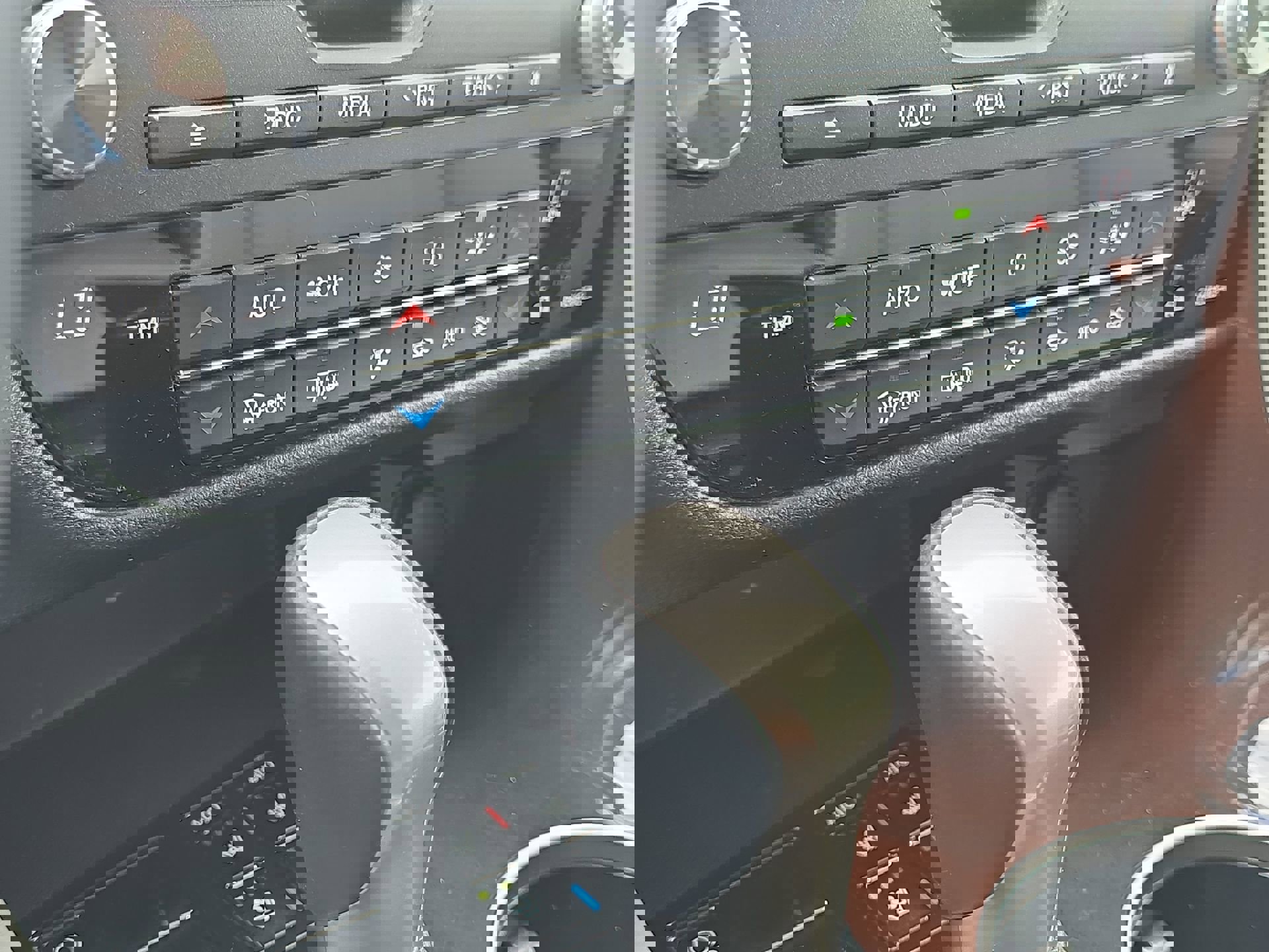 Used 2016 Lexus RX 450h AWD w/ Accessory Package image 19