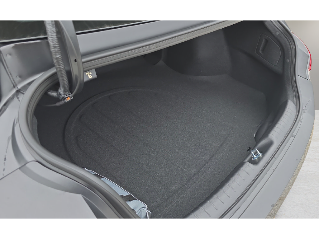 New 2026 Hyundai Elantra SE FWD image 9