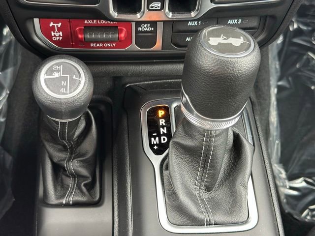 Used 2025 Jeep Wrangler Unlimited Sport AWD/4WD image 21