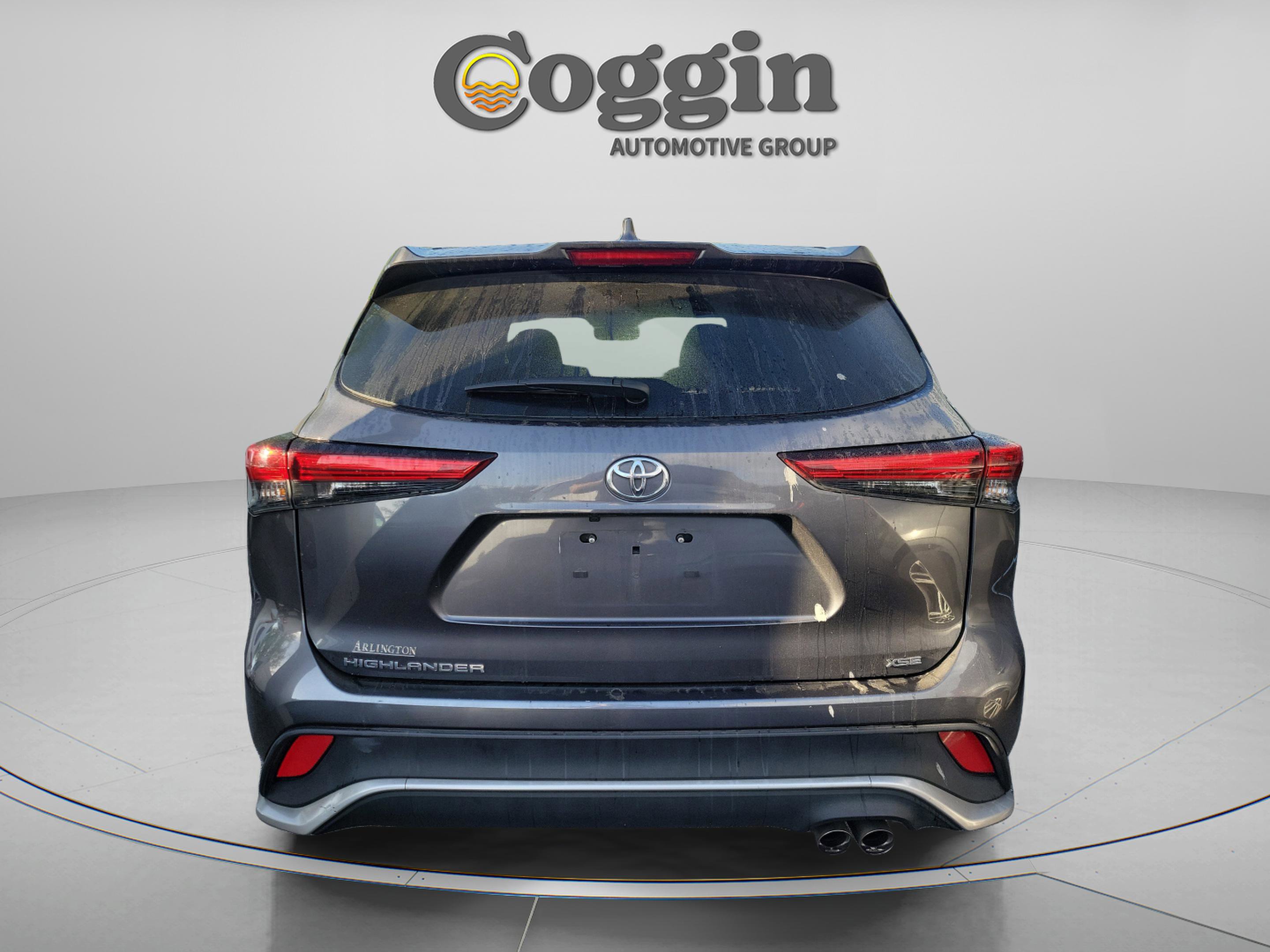 Used 2023 Toyota Highlander XSE image 4