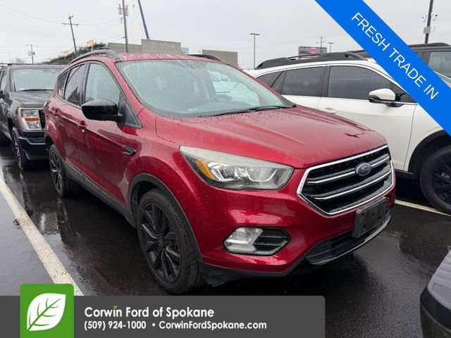 Used 2017 Ford Escape SE w/ SE Sport Appearance Package
