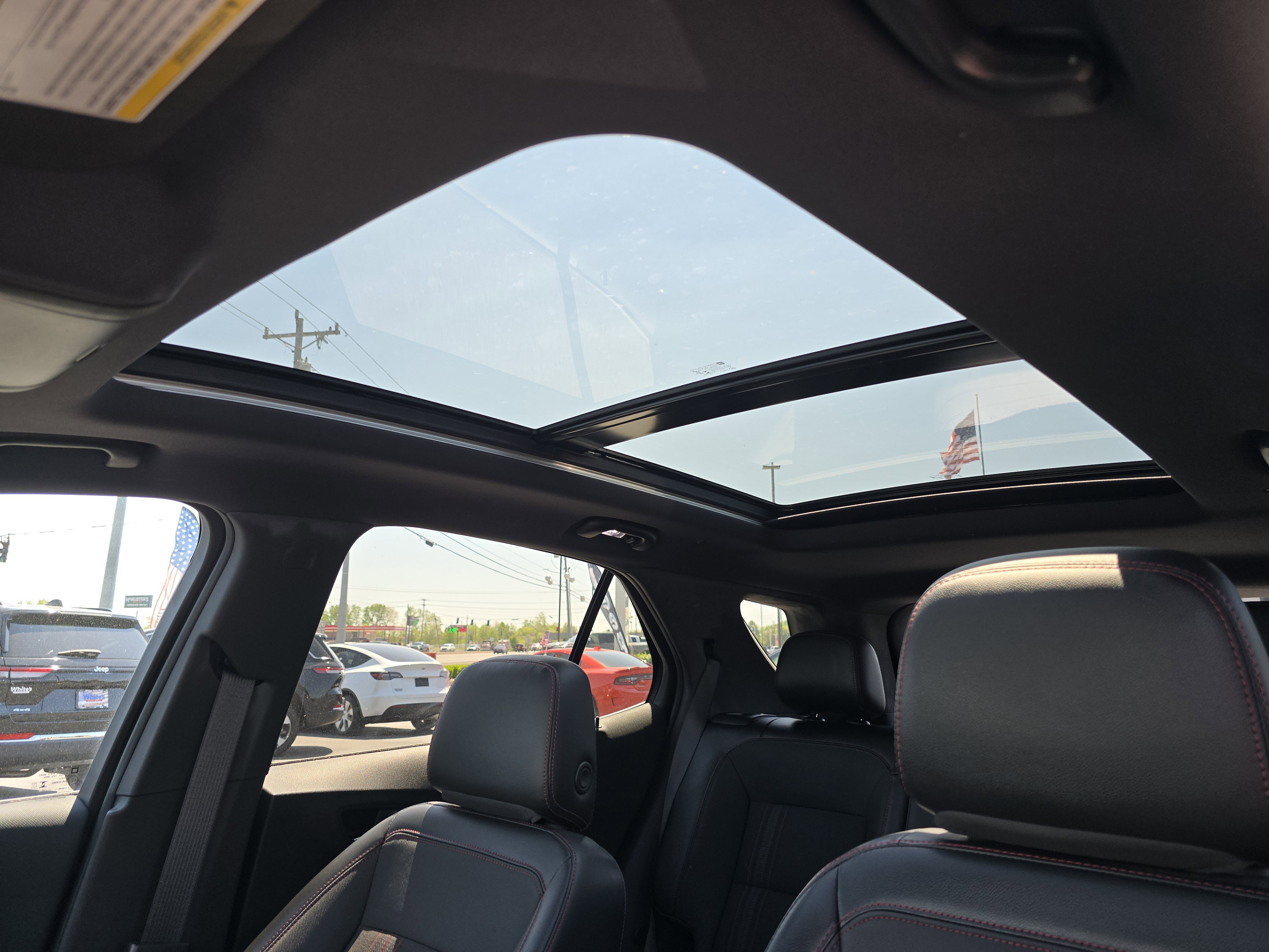 Used 2023 Chevrolet Equinox RS FWD image 5