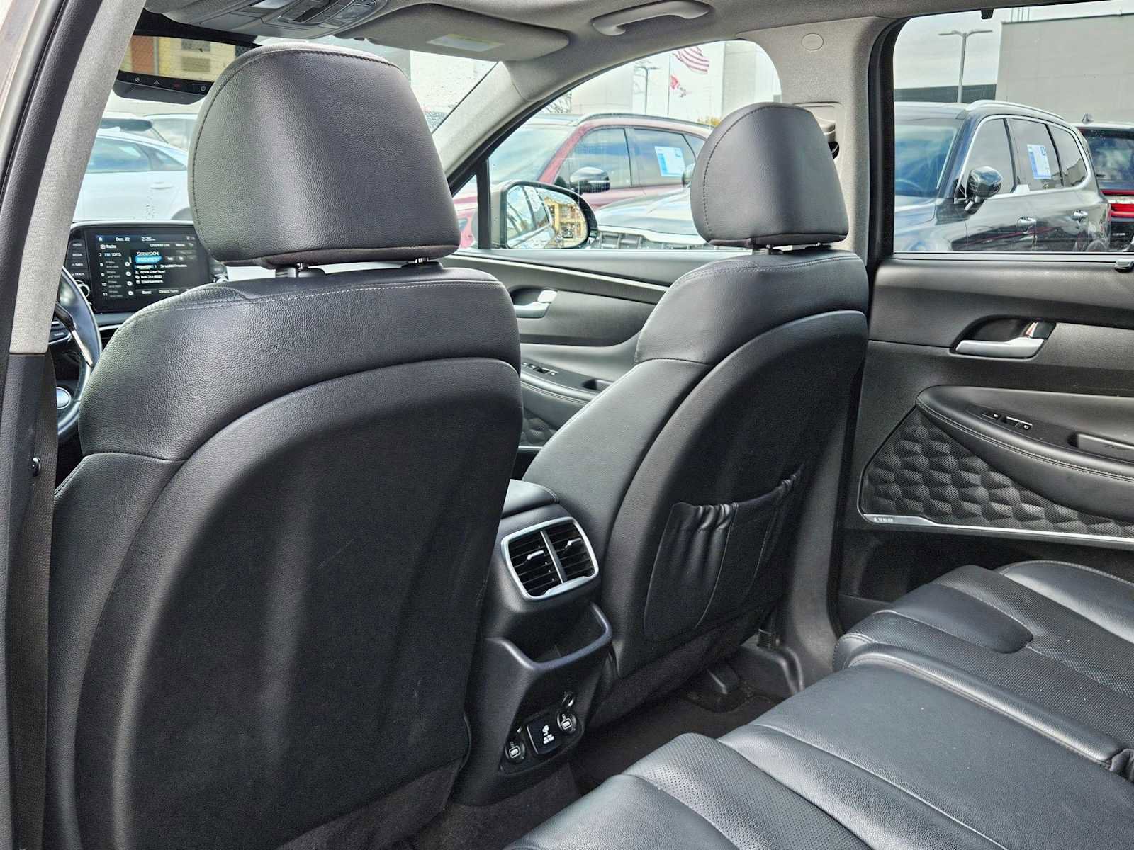 Used 2020 Hyundai Santa Fe Limited image 17