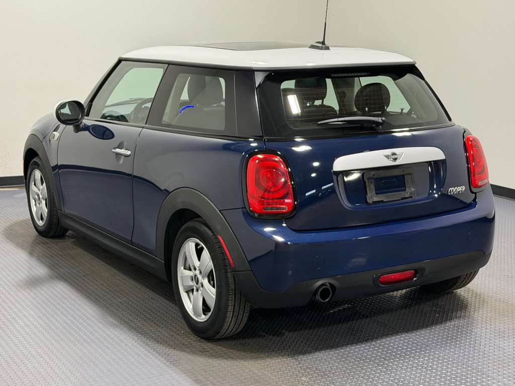 Used 2014 MINI Cooper 2-Door Hardtop image 7