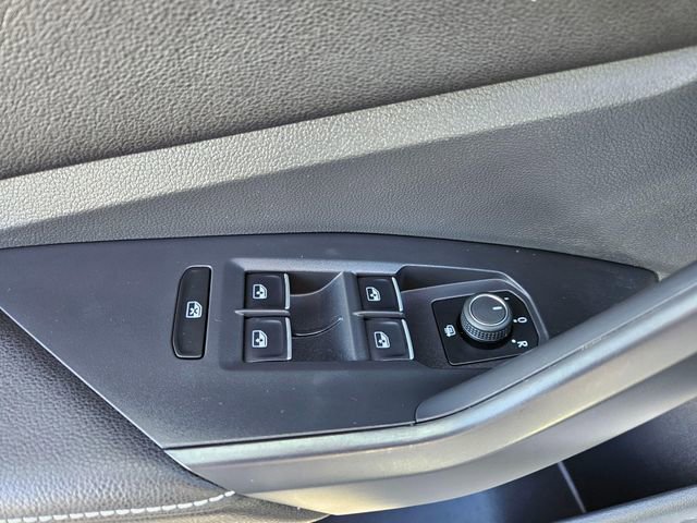 Used 2025 Volkswagen Jetta Sport image 20