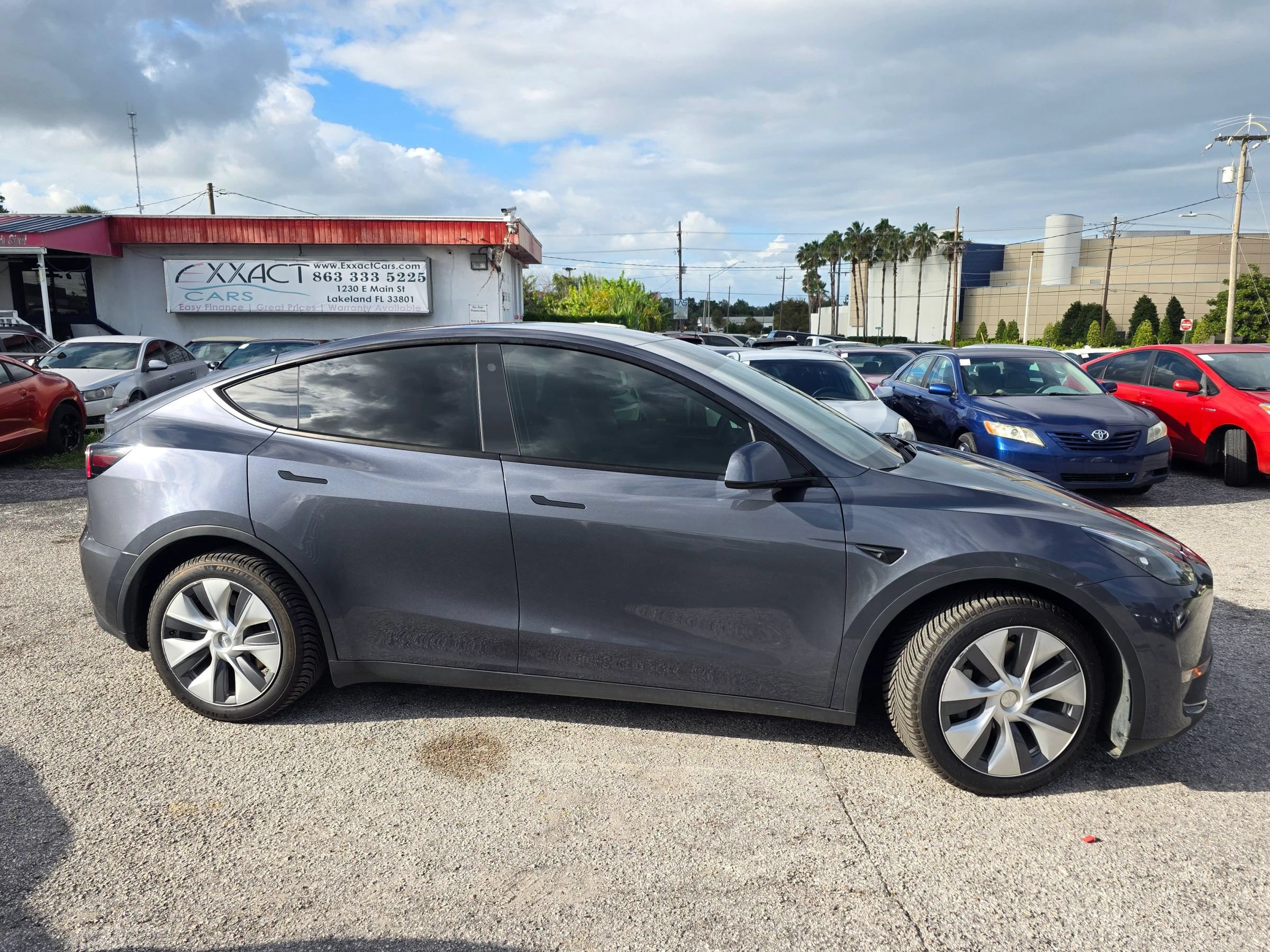 Used 2023 Tesla Model Y Long Range AWD/4WD image 9