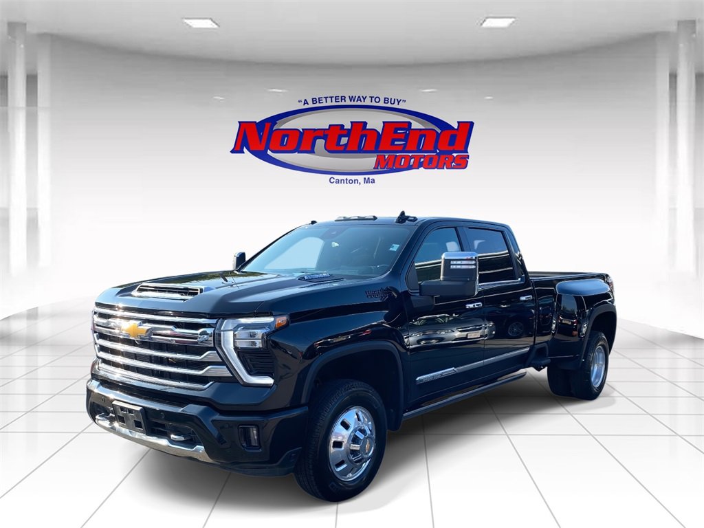 Used 2024 Chevrolet Silverado 3500 High Country w/ High Country Premium Package image 4