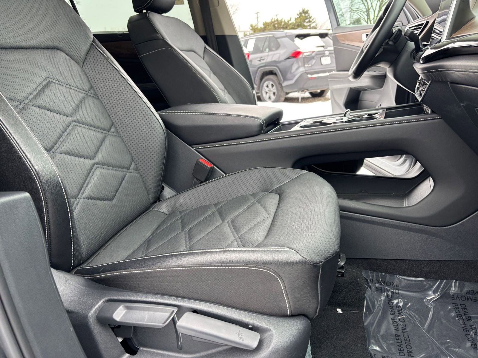 Used 2025 Volkswagen Atlas SE image 27