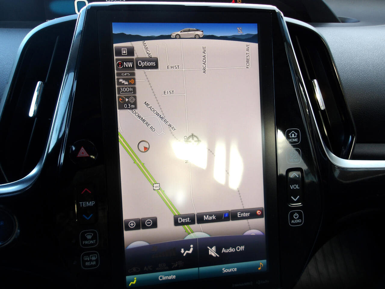 Used 2020 Toyota Prius Prime XLE image 19