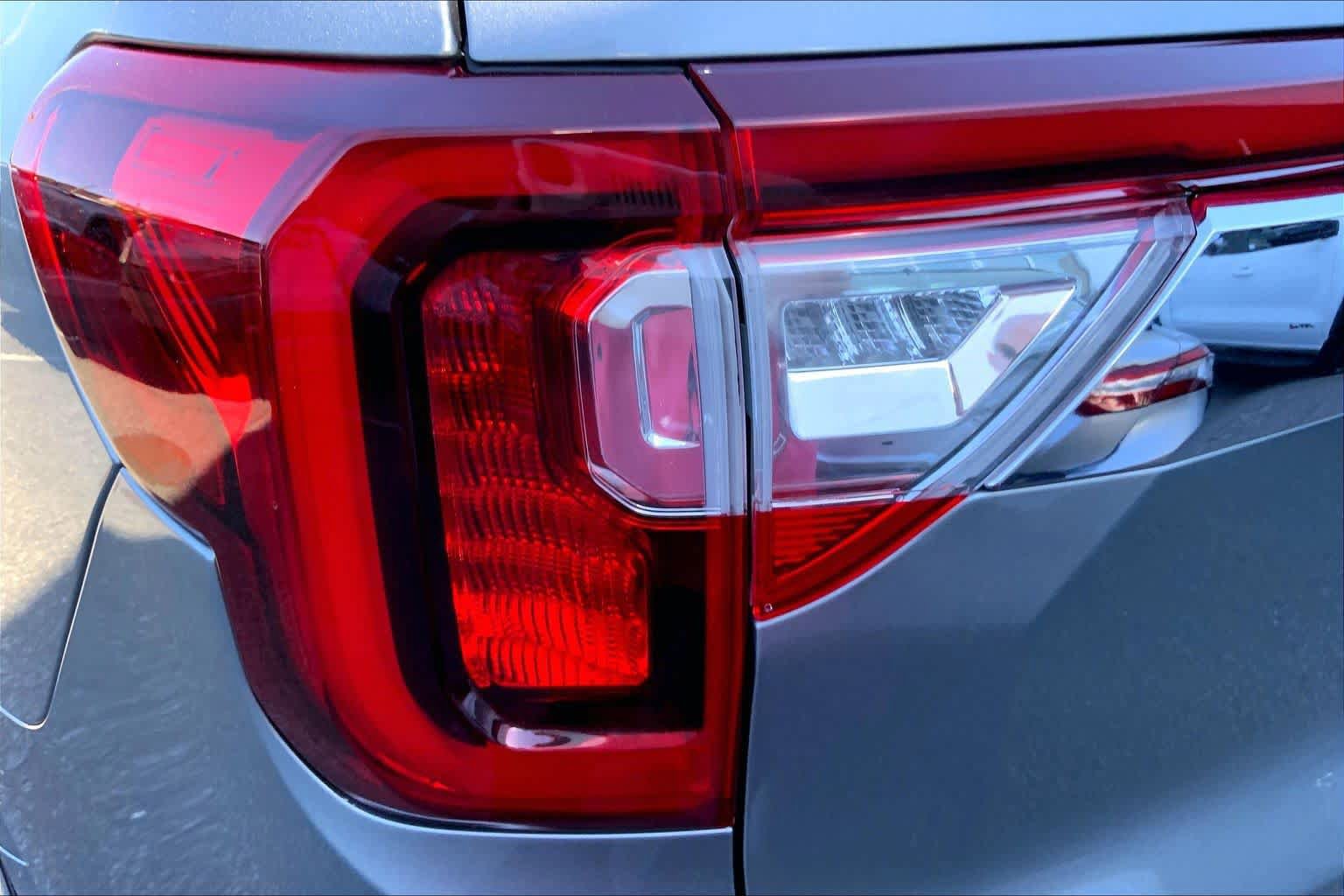 Used 2023 GMC Acadia Denali w/ Denali Ultimate Package AWD/4WD image 27