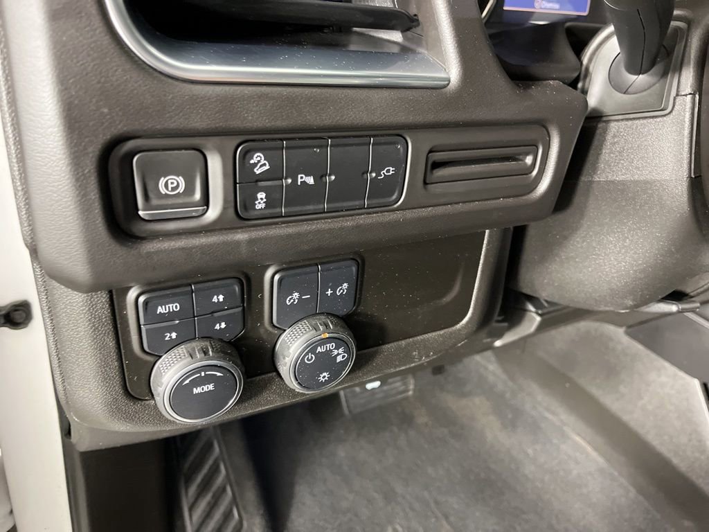 Used 2021 Chevrolet Tahoe Z71 w/ Rear Media and Nav Package AWD/4WD image 31