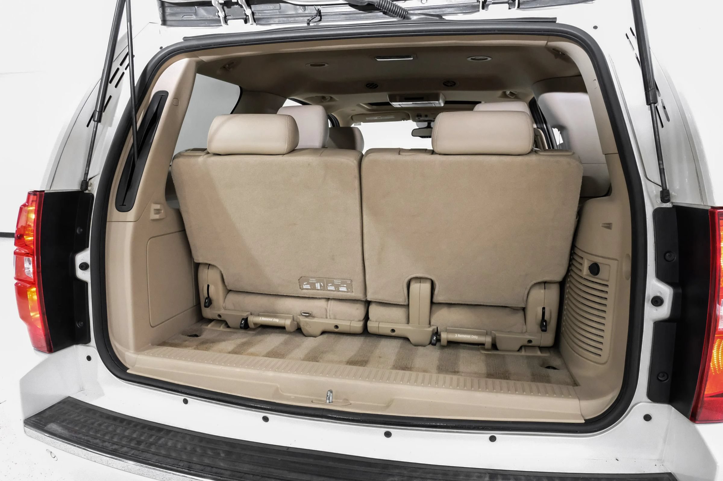 Used 2013 Chevrolet Tahoe LTZ RWD image 55