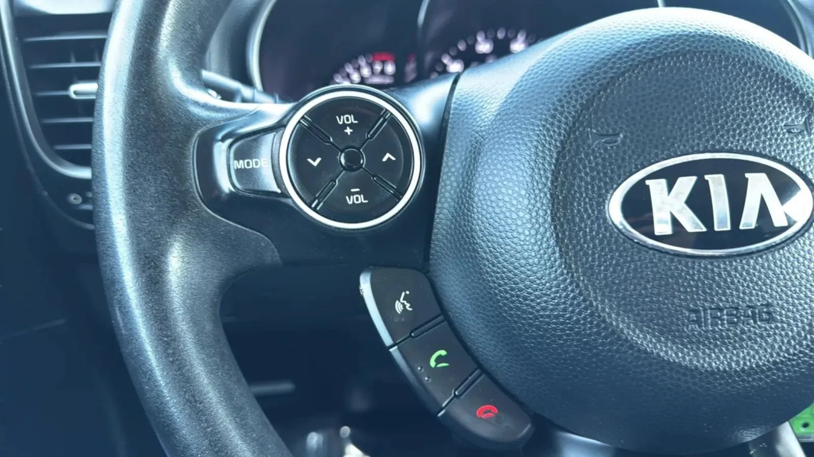 Used 2018 Kia Soul FWD image 16