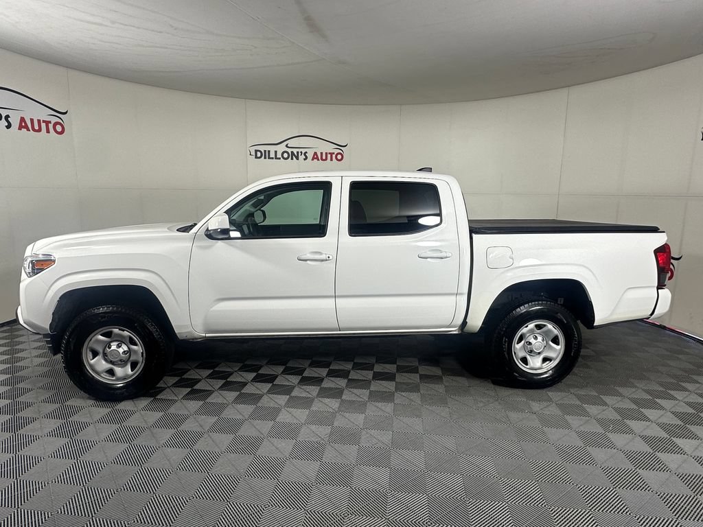 Used 2022 Toyota Tacoma SR AWD/4WD image 3