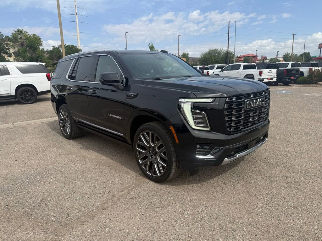 Used 2026 GMC Yukon Denali Ultimate w/ LPO, Floor Liner Package AWD/4WD image 3