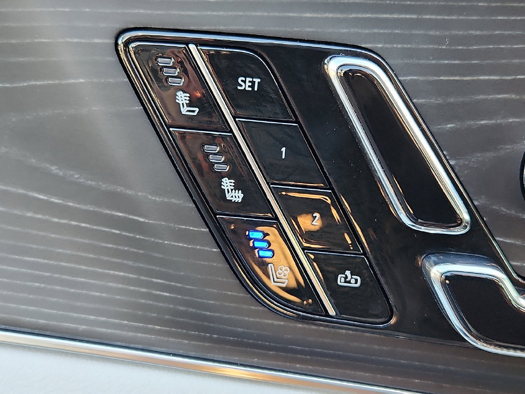Used 2024 Cadillac Lyriq Luxury RWD image 26