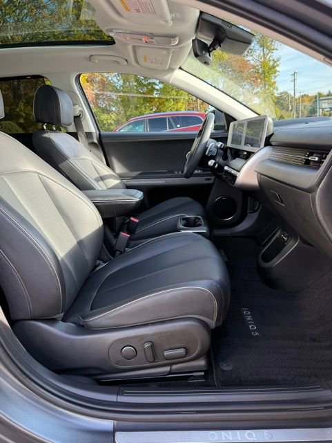 Used 2024 Hyundai Ioniq 5 Limited image 16