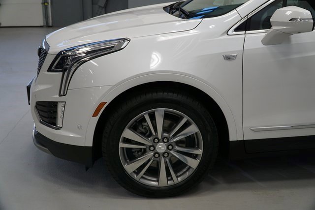 Certified 2022 Cadillac XT5 Premium Luxury w/ Technology Package image 12