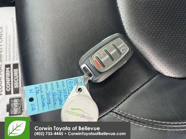 Used 2024 Chrysler Pacifica Touring-L image 27