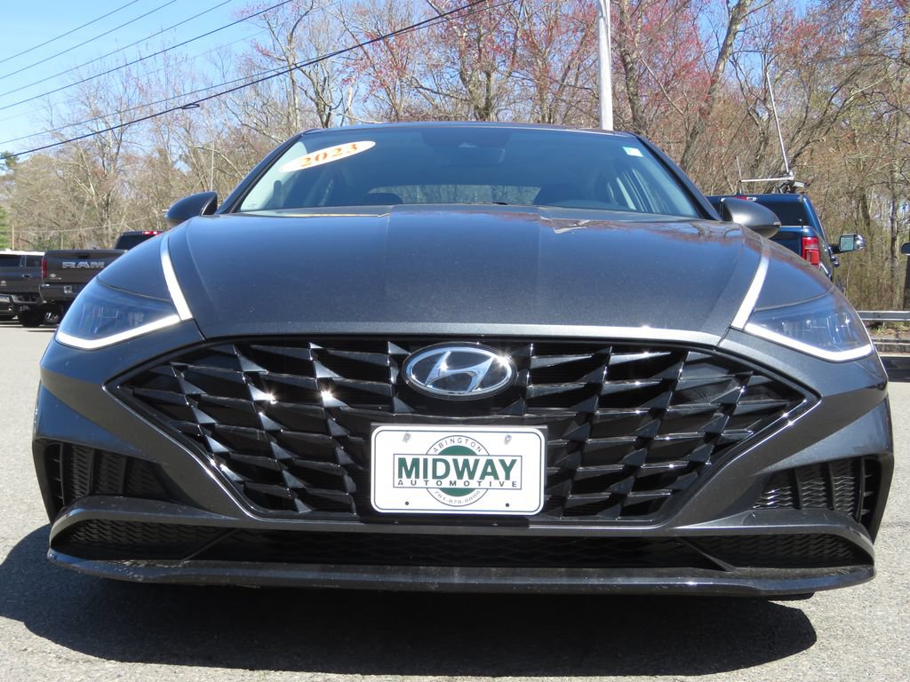 Used 2023 Hyundai Sonata SEL w/ Convenience Package FWD image 2